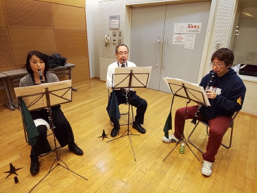 真剣にアンサンブルする合奏未経験者向けアンサンブルのメンバー