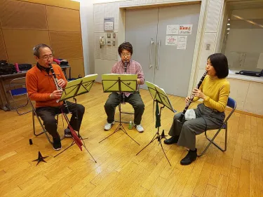 真剣にアンサンブルする合奏未経験者向けアンサンブルのメンバー