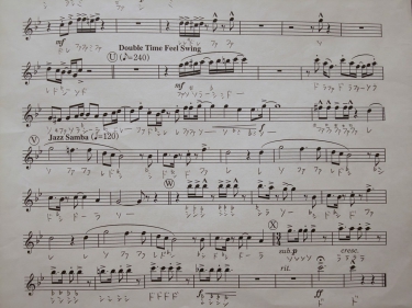 ドレミがびっしり書き込まれた楽譜