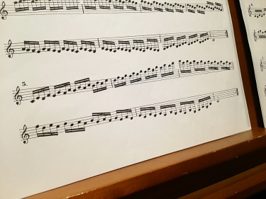 スケールの楽譜