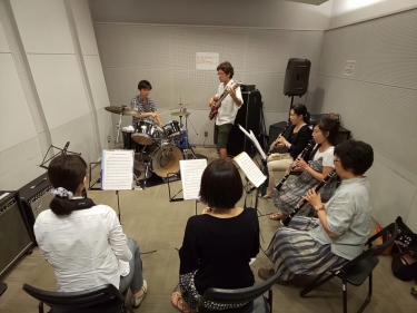 バンドアンサンブルアンサンブルに参加した7名のクラリネット奏者達