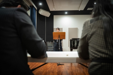 実技模試で演奏する生徒