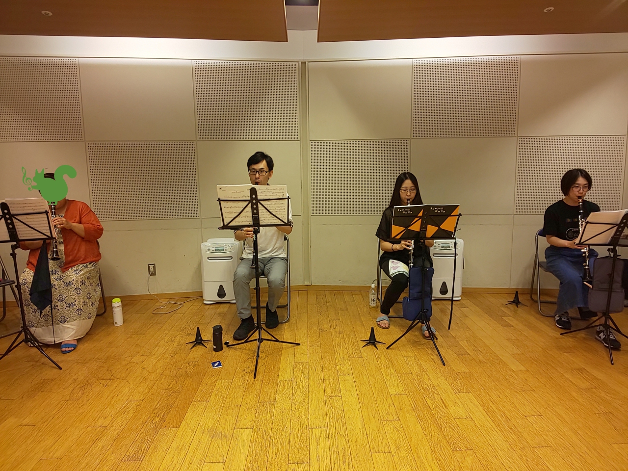 真剣にアンサンブルする中級者アンサンブルメンバー