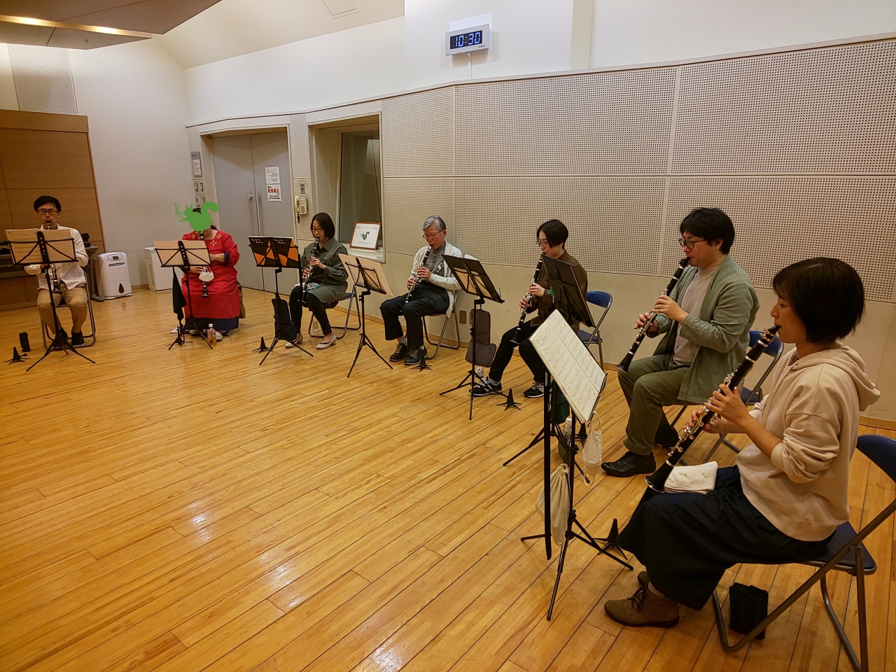 真剣にアンサンブルする中級者アンサンブルメンバー
