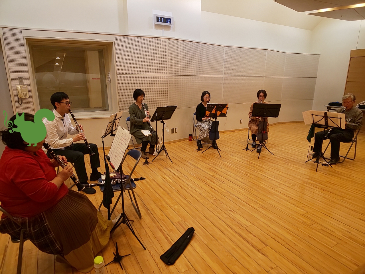 真剣にアンサンブルする中級者アンサンブルメンバー