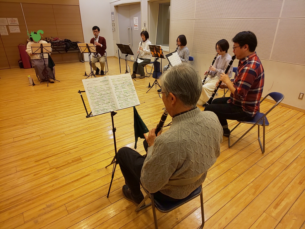 真剣にアンサンブルする中級者アンサンブルメンバー