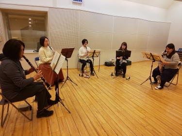 真剣にアンサンブルする上級者アンサンブルメンバー