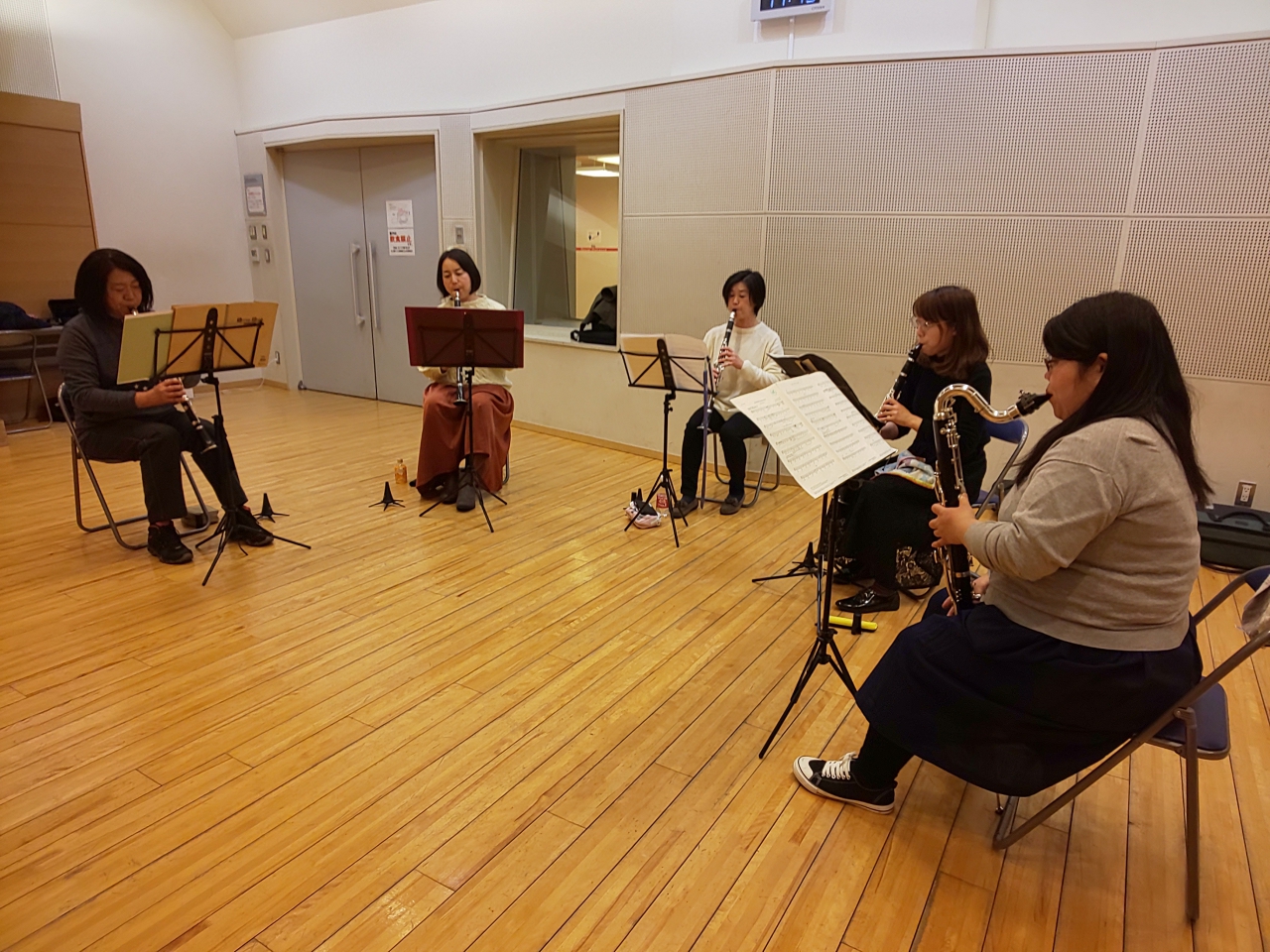 真剣にアンサンブルする上級者アンサンブルメンバー