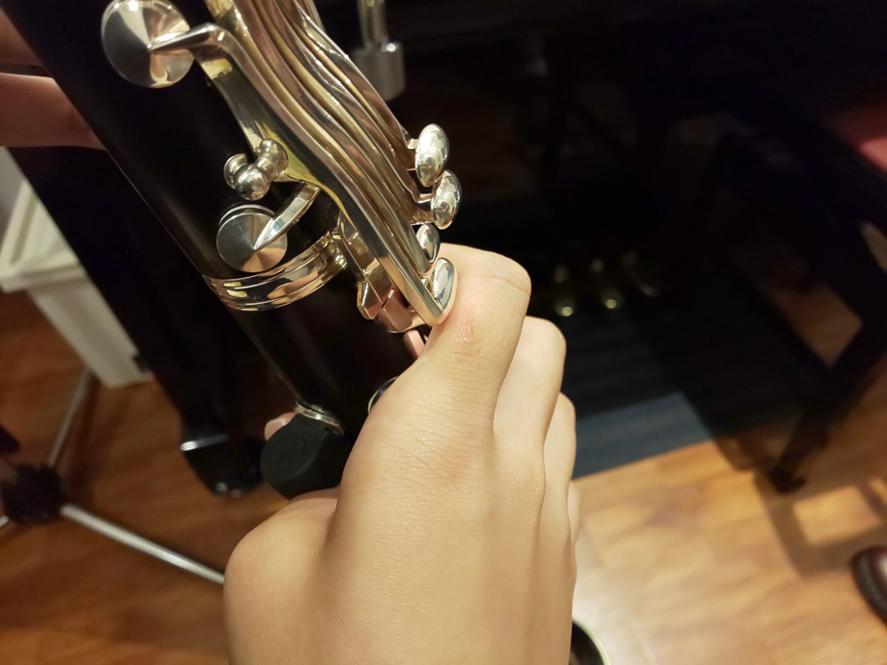 手が小さくトリルキーに挟まってしまう持ち方